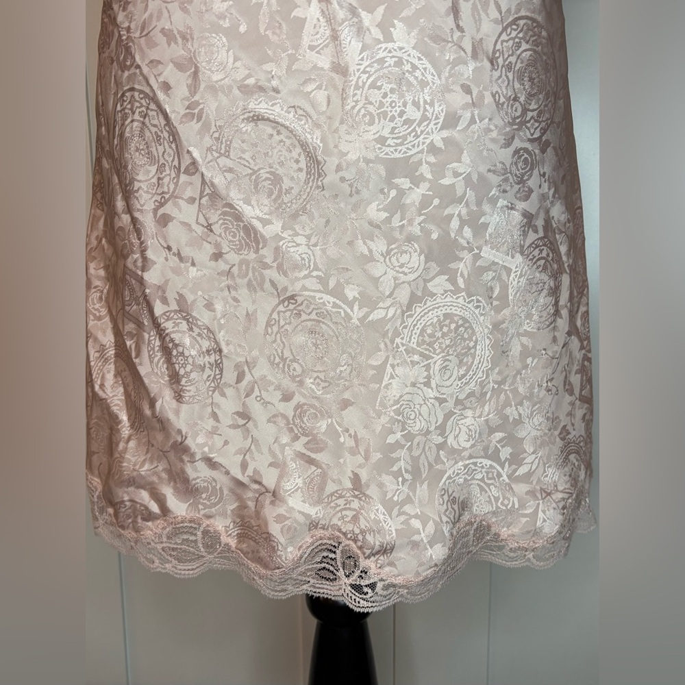 Vintage Victoria’s Secret Pink Lace Satin Slip Dress Y2K Size S - Picture 5 of 9
